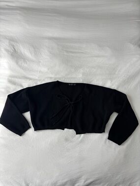 Black tie front cropped cardigan
